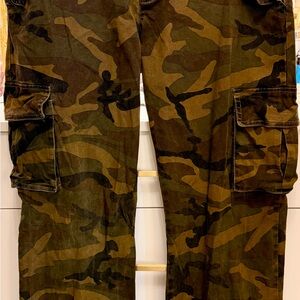 Naked Wardrobe Men's Green Camouflage Cargo Pants